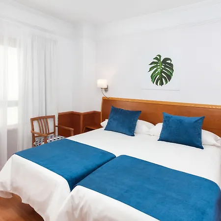 Gema 3* Πουέρτο Ντε Λα Κρουζ